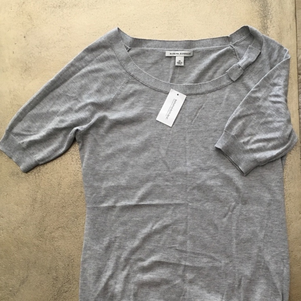 Banana Republic half sleeve Sweater with bowNWT